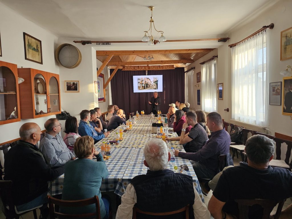 kapcsolatépítés